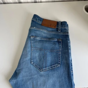 Tiger Pistolero - Tjena, säljer mina Tiger Jeans i den trendiga modellen Pistolero. Jeansen är i bra skick, cond 7/10. Nypris: 1899kr, hör av er vid minsta intresse//Anton