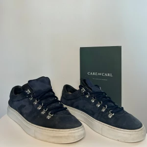 Diemme skor - Ett par nytvättade diemme skor mörkblå size 41. Riktigt snygga nu, swayden är nyplacerad och skorna är tvättade till maximal nivå. Snygga mot sommaren, skriv gärna vid frågor. 🗣️🫐🫐