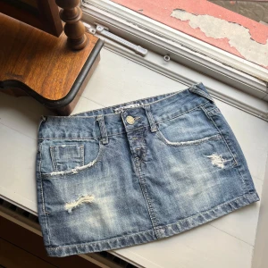 Lågmidjad jeanskjol  - Jättesnygg, strl XS 💓💓💓