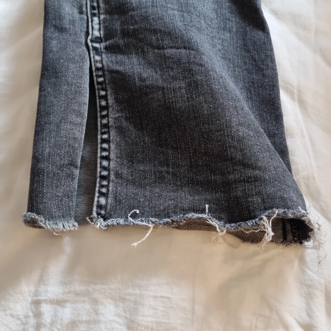 Grå jeansbyxor från ONLY - 4