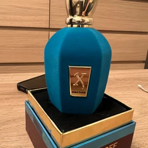 Xerjoff erba pura - 99ml kvar ish, trasig box så kunde inte skicka tillbaka, mvh(kvitto finns)