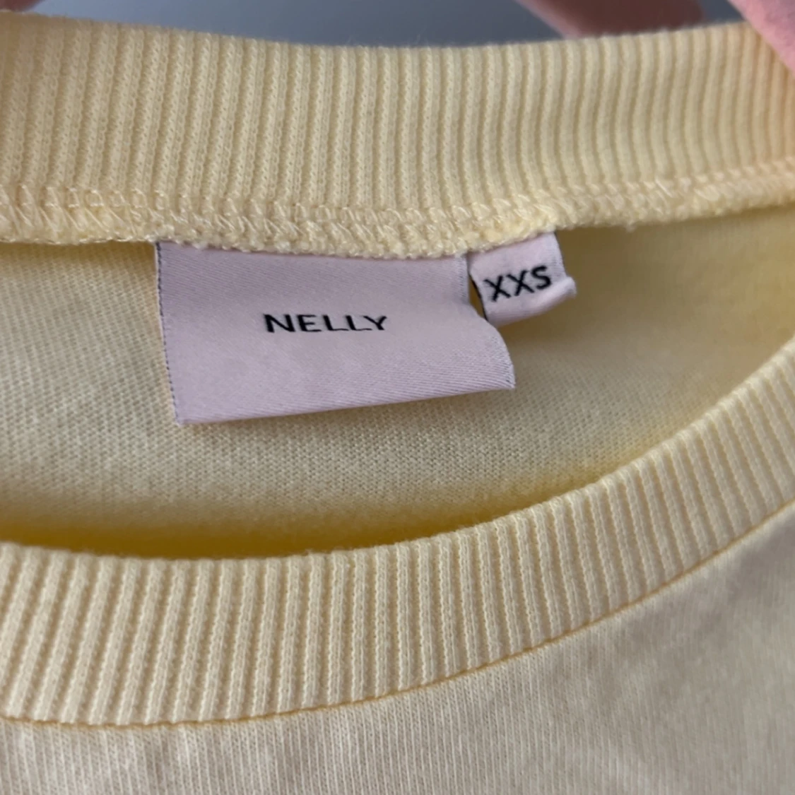 Tröja med öppen rygg  - 3