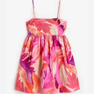 Hm klänning - Super söt mini klänning!🥰☀️