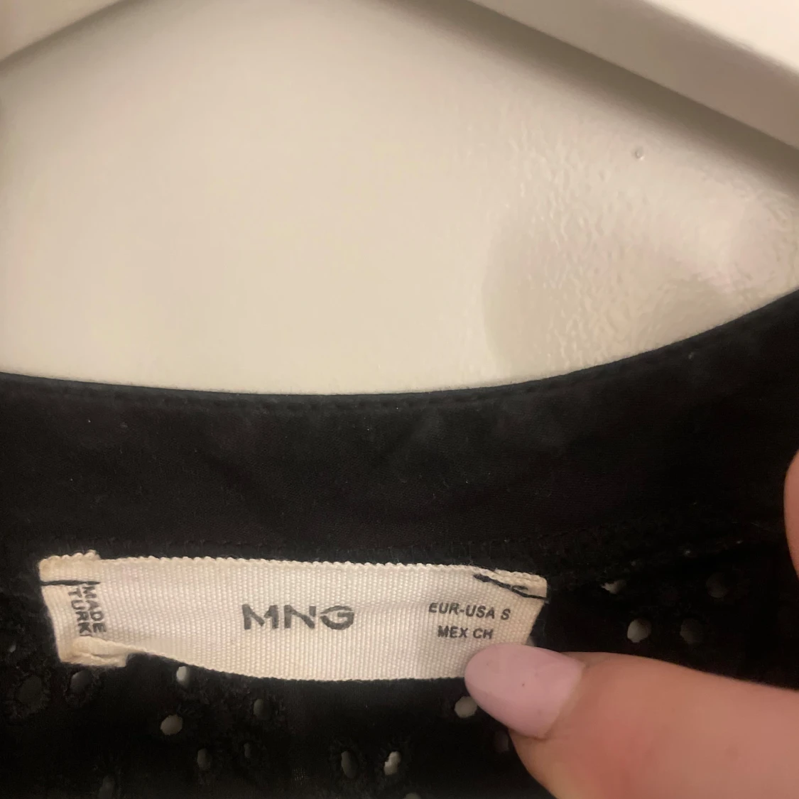 Svart blus från Mango - 1