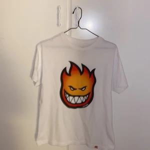 Orange Spitfire tröja storlek M - Användt bara 3 gånger jätte bra kvalite.