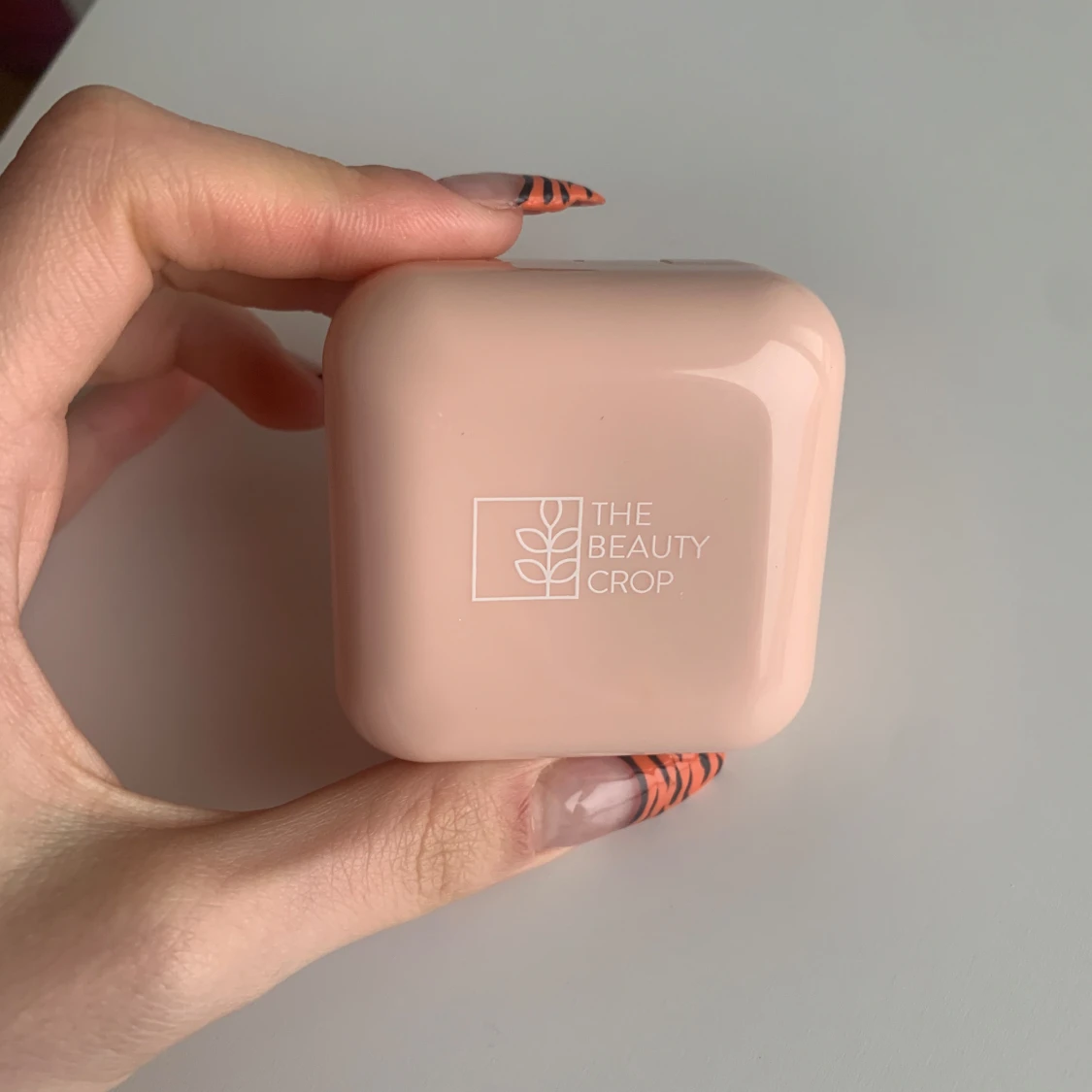 Glimmer Luminous Powder Highlight från The Beauty Crop - 1