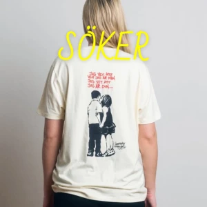 Vit t-shirt med tryck - Söker denna T-shirten, hör av dig om du har den och kan tänka dig att sälja.☺️