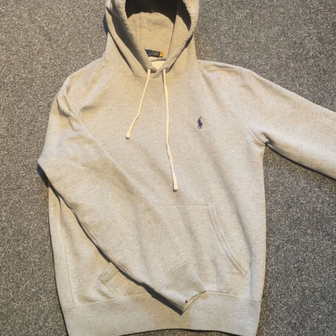 Grå hoodie från Polo Ralph Lauren