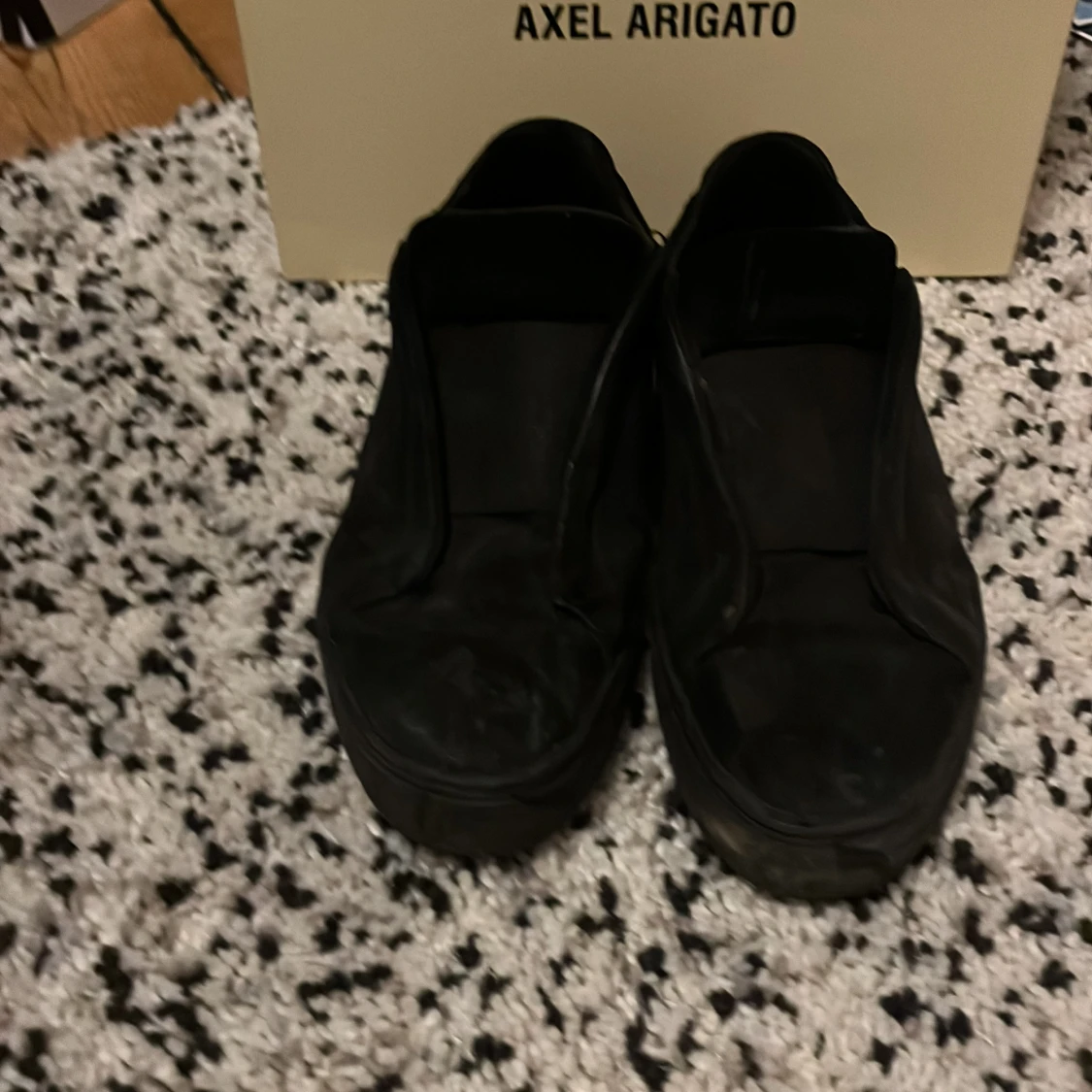 Svarta sneakers från Axel Arigato