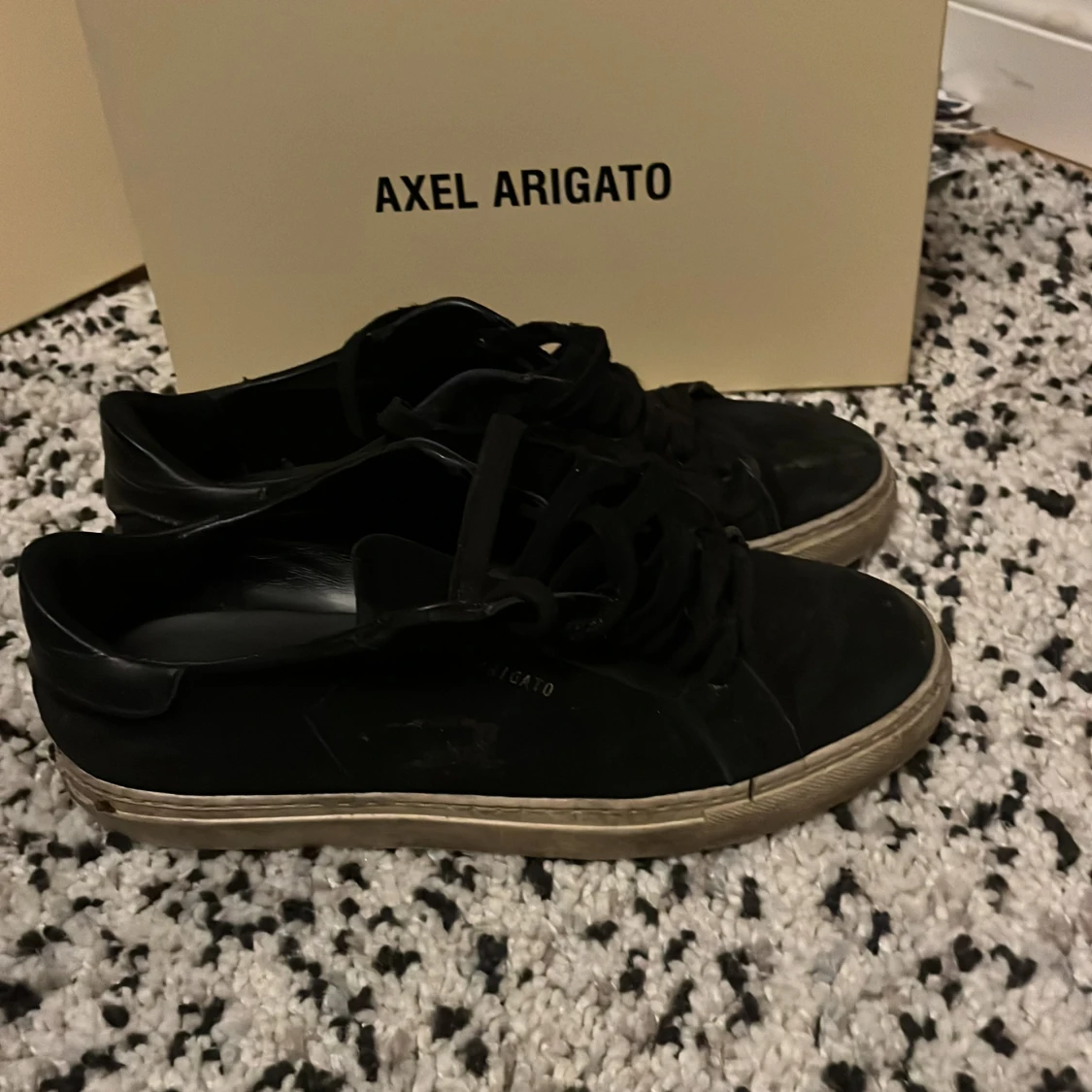 Svarta sneakers från Axel Arigato - 3