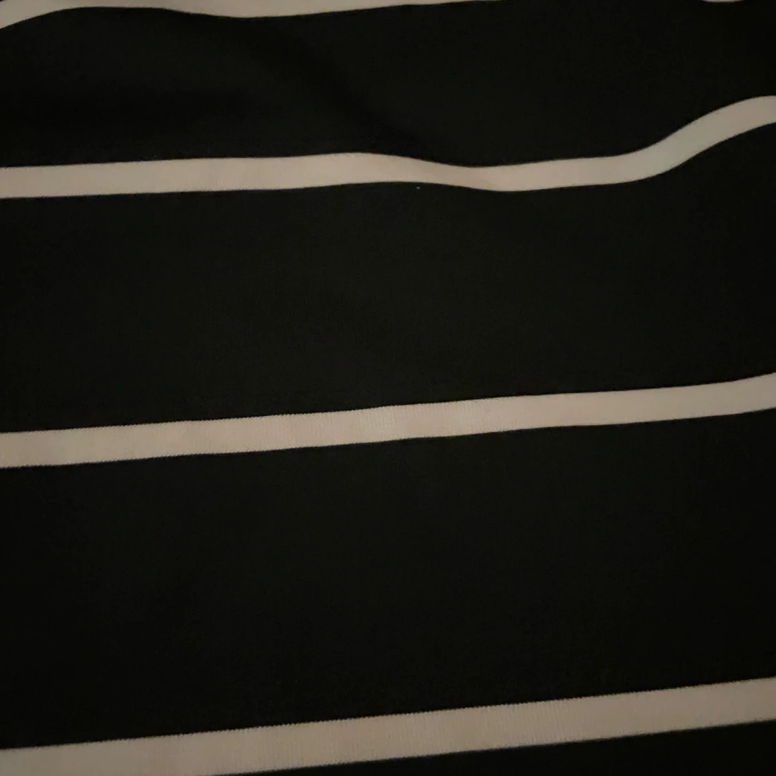 Svart och vit randig klänning från SHEIN - 1