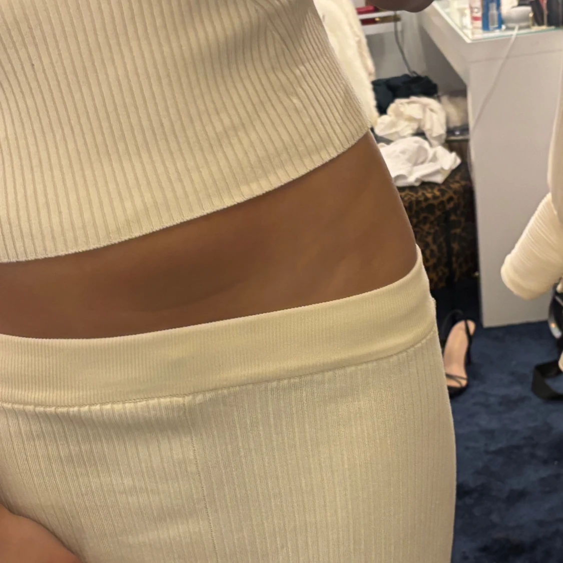 Ribbad ljusbeiget set från Gina Tricot - 1