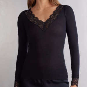 Intimissimi topp - Säljer min fina intimissimi topp eftersom den inte kommer till användning längre. Skriv för frågor!💗💗