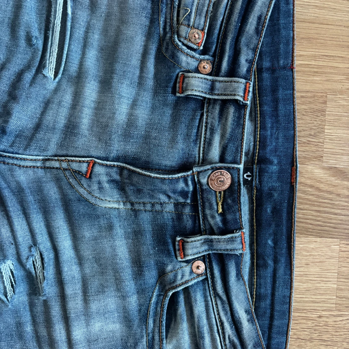Blå bootcut jeans från True Religion - 3