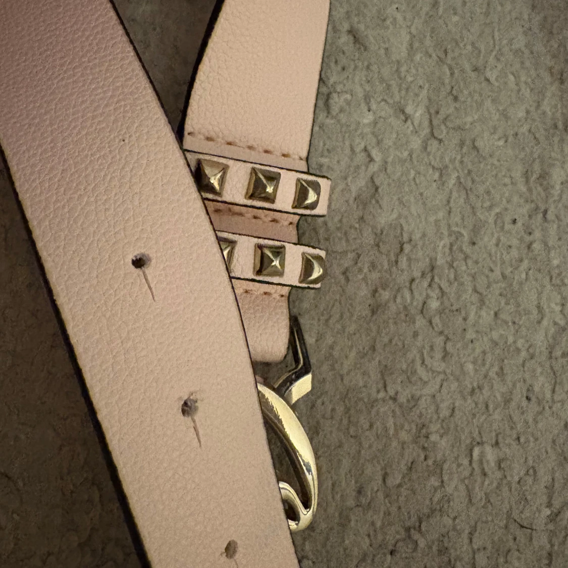 Rosa bälte från Guess - 2