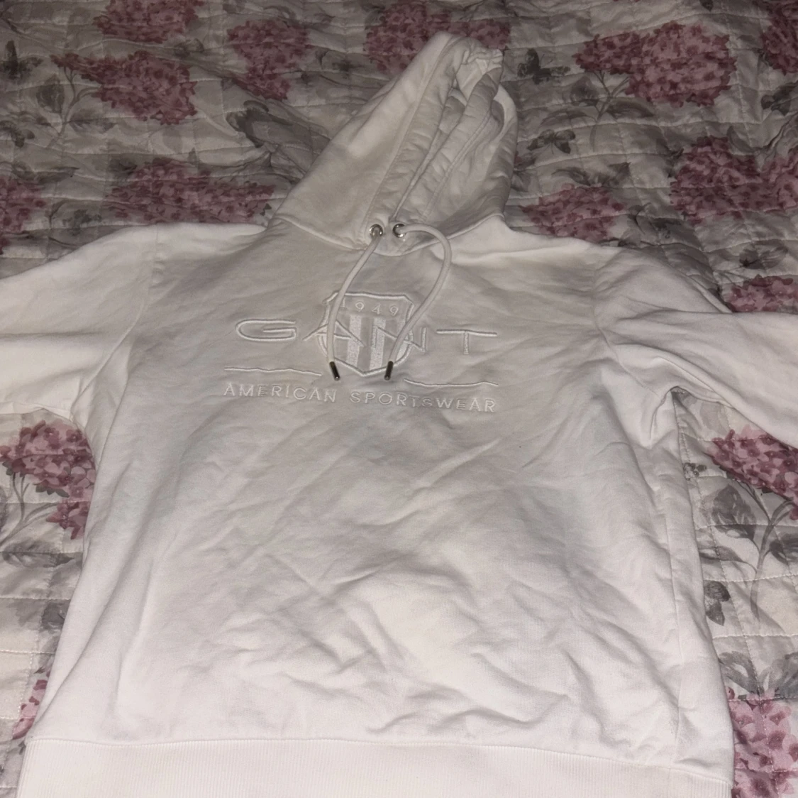 Vit hoodie från GANT