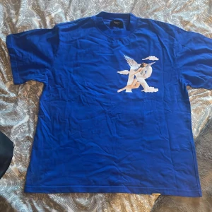 T-shirt - Bra skick, knappt använd 