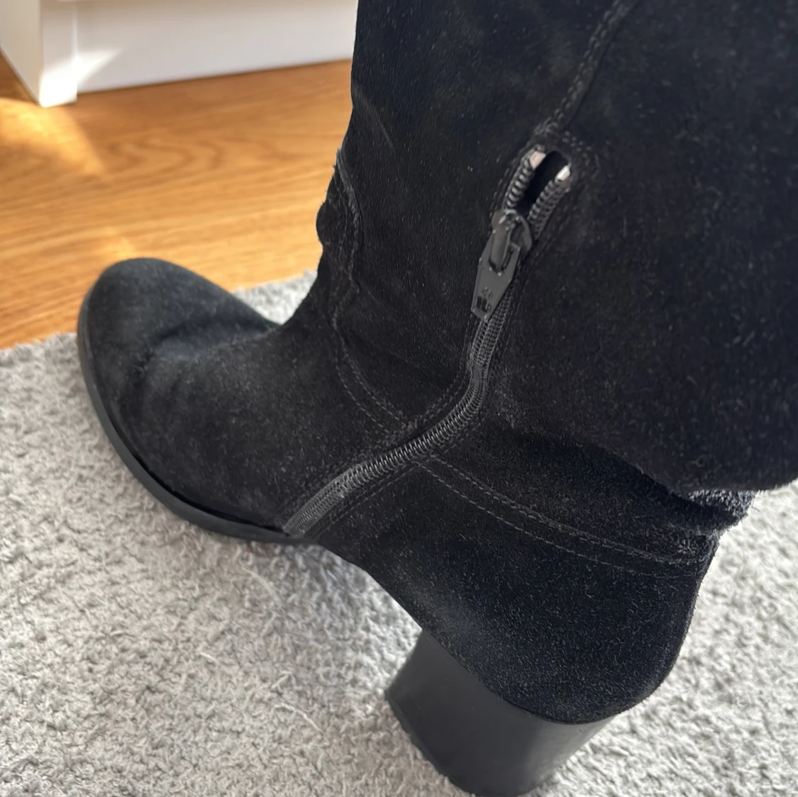 Svarta mockastövlar med klack - 2