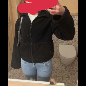 teddy jacka från hm  - teddy jacka från hm bra skick 