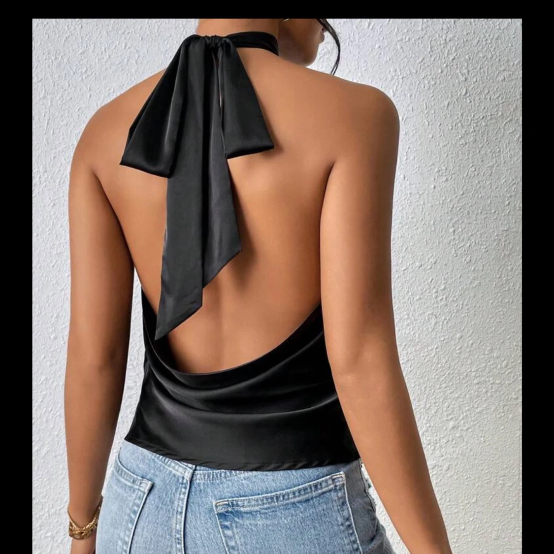 Svart halterneck-top - 1