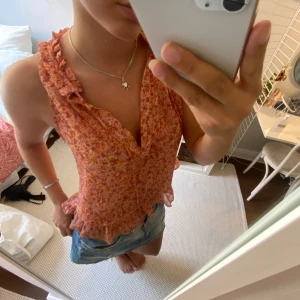 Blus - Jätte fin sommar blus från mango helt slutsåld💕