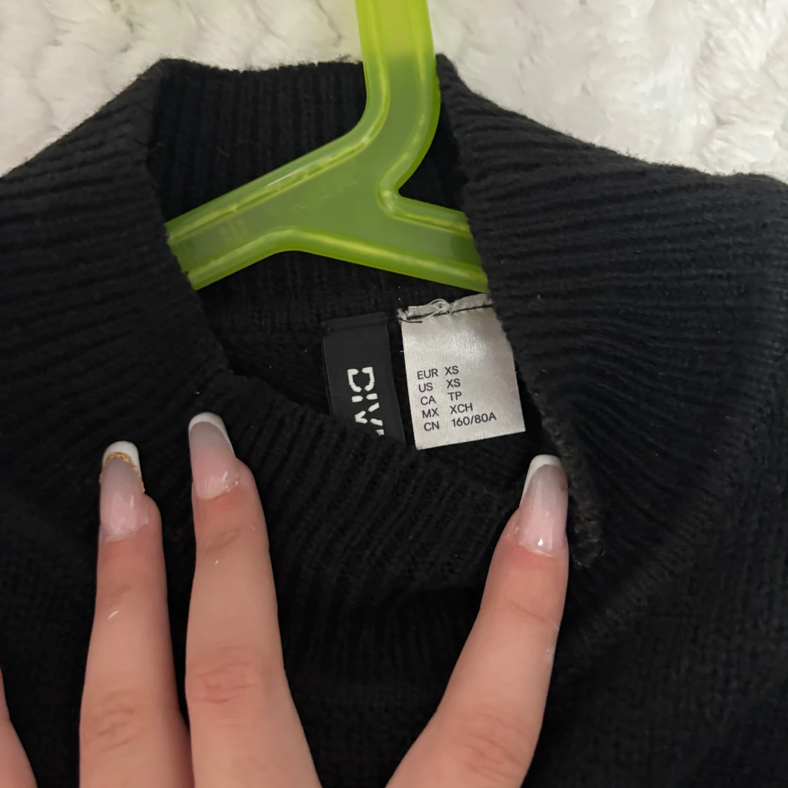 Svart och vit randig tröja från Divided - 1