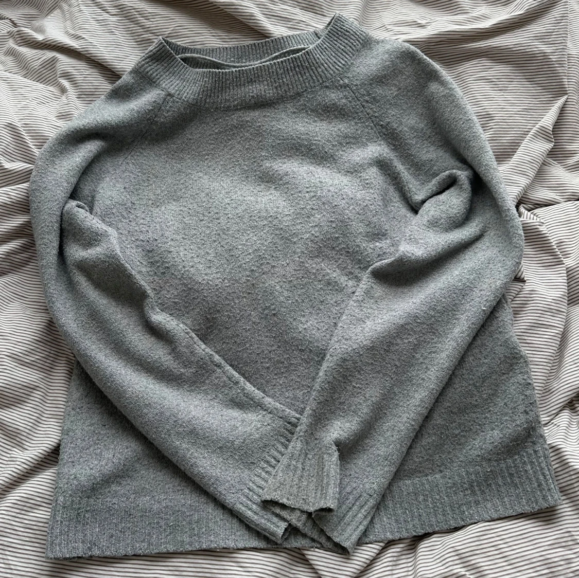 Grå stickad tröja från Vero Moda - 1