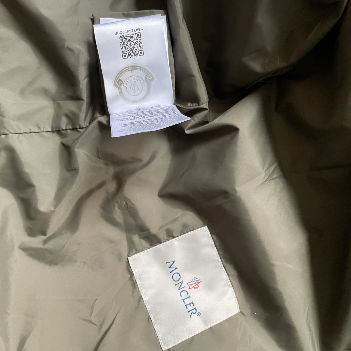 Grön vindjacka från Moncler - 3