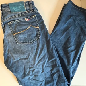 Jacob Cohen Jeans - 🌟 Jacob Cohen jeans.                                                       Storlek 30.                                                                           Skick: 9/10.                                                                         Hör gärna av dig angående fler frågor 🤩