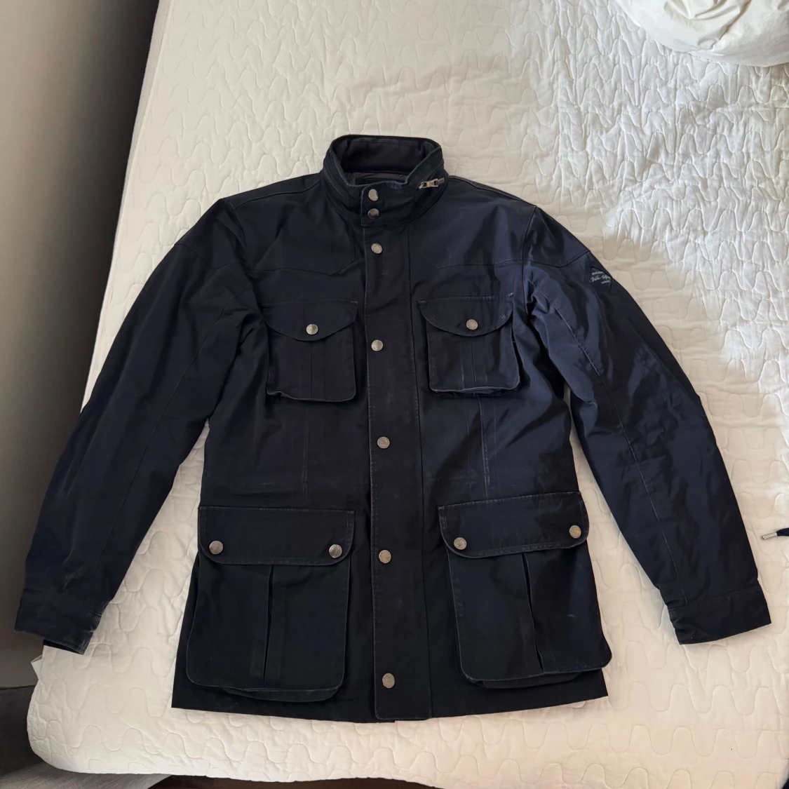 Mörkblå fodrad jacka från Hackett London