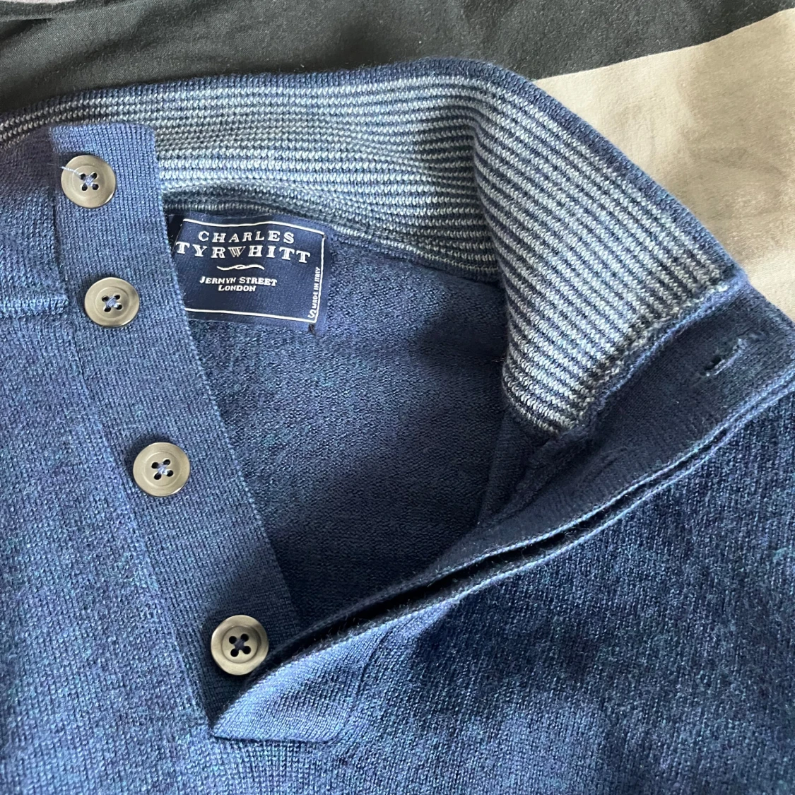 Stickad halvzip från Charles Tyrwhit - 1