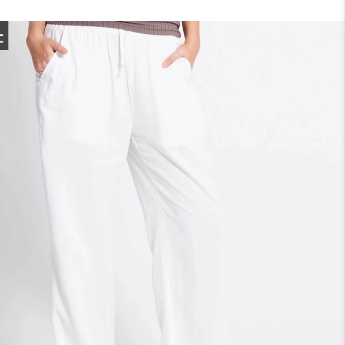 Vita vida linnebyxor med snörning - 3