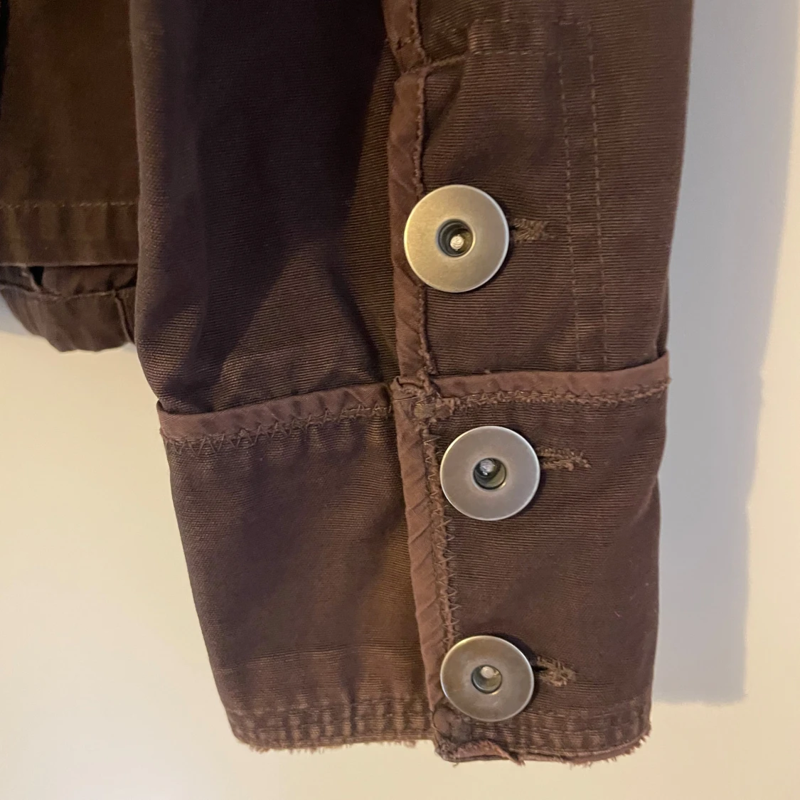 Brun sommarjacka  med stora knappar - 3