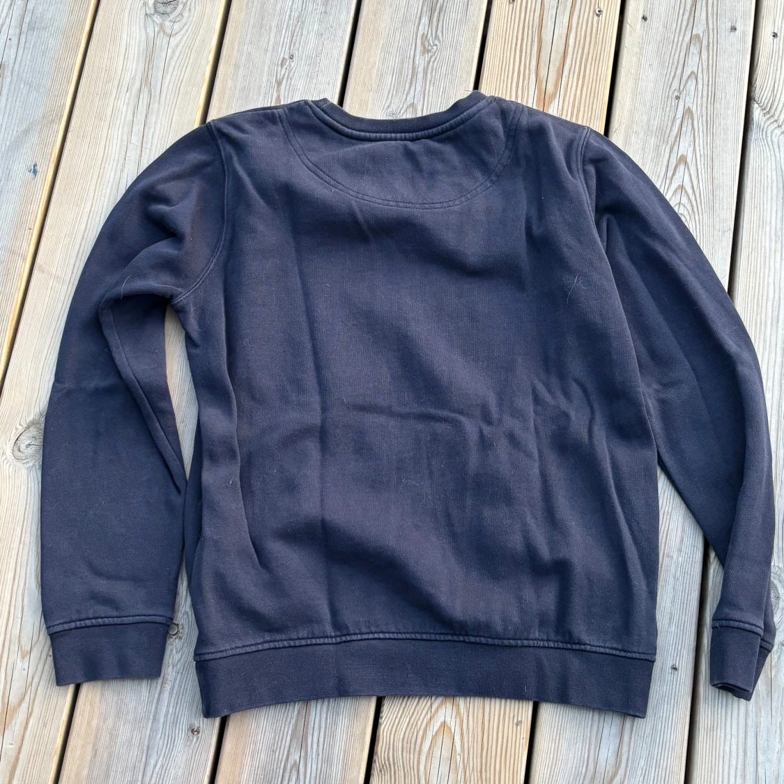 Mörkblå Lyle & Scott sweatshirt - 1