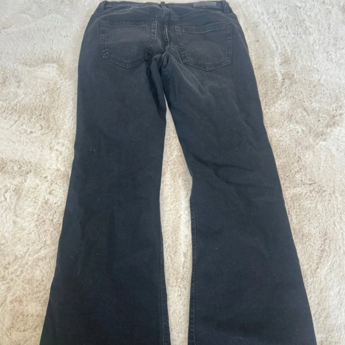 Svarta bootcut jeans från ONLY - 1