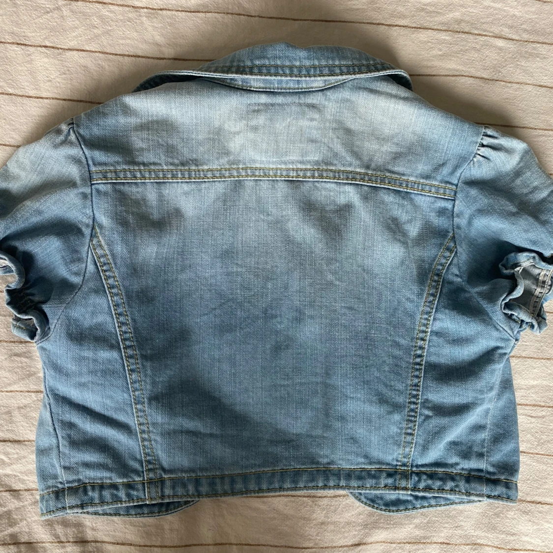 Ljusblå croppad jeansjacka Fishbone - 2