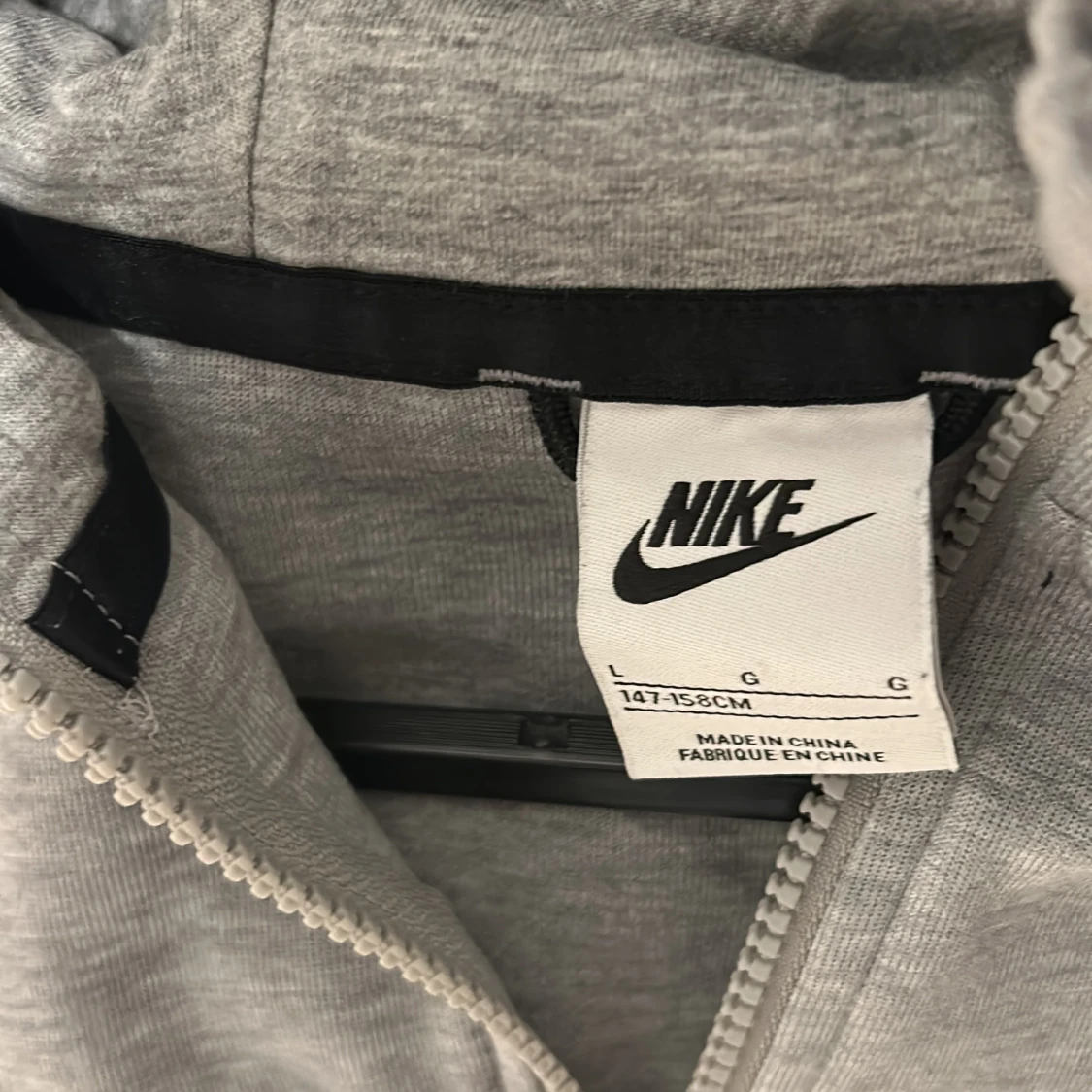 Grå Nike Tech kofta - 2