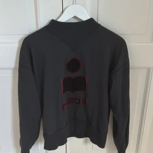 Svart sweatshirt Isabel Marant Étoile - Super snygg i bra skick! Storleken motsvara S