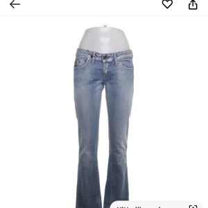 Blå bootcut jeans  - Asss snygga jeans som jag köpte på Sellpy som tyvärr inte passade mig💗