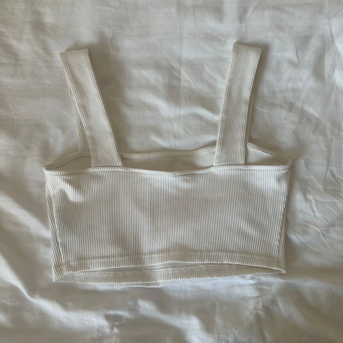 Croppad vit ribbad linne - 1