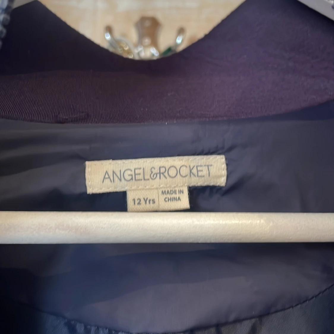 Mörklila pufferjacka från Angel & Rocket - 1