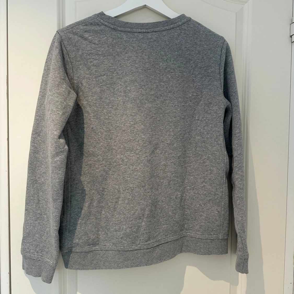 Grå sweatshirt från Nike - 1