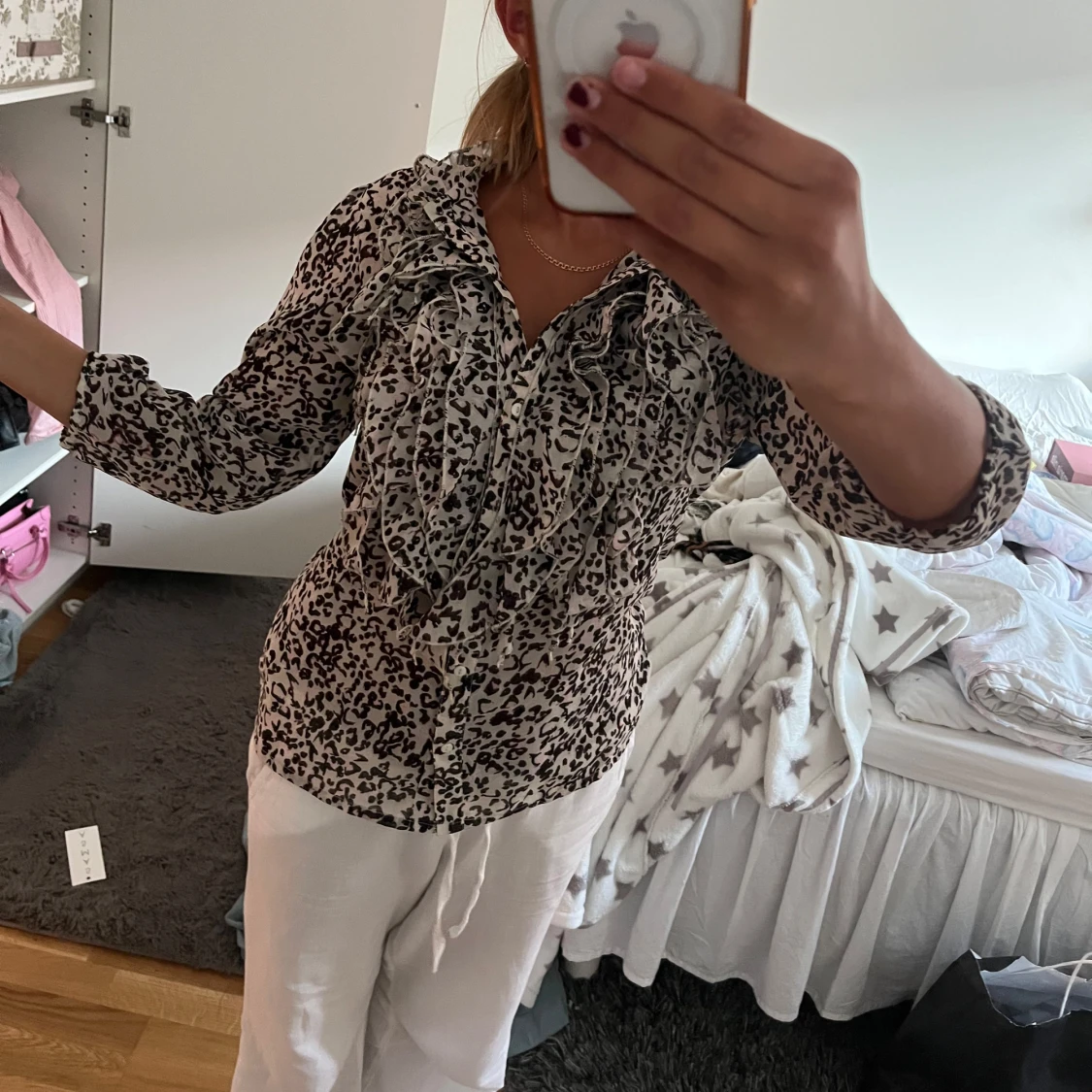 Leopardmönstrad volangskjorta - 2