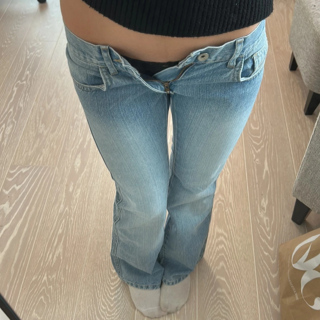 Ljusblå lågmidjade  jeans  - 1