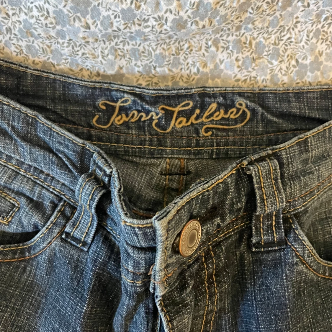 Vintage bootcut-jeans från Tom Tailor - 2