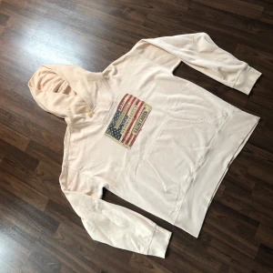 Denim & Supply Ralph Lauren hoodie - Tja! Säljer en skit fet vintage hoodie från Ralph lauren. Otroligt svår att få tag på. 10/10 skick inga defekter eller liknande. Hör av dig vid minsta fundering! 