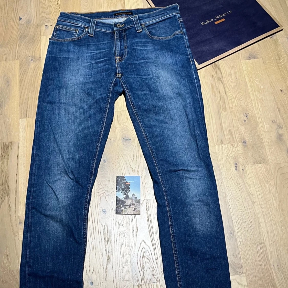 Blå slim jeans från Nudie Jeans Co - 1