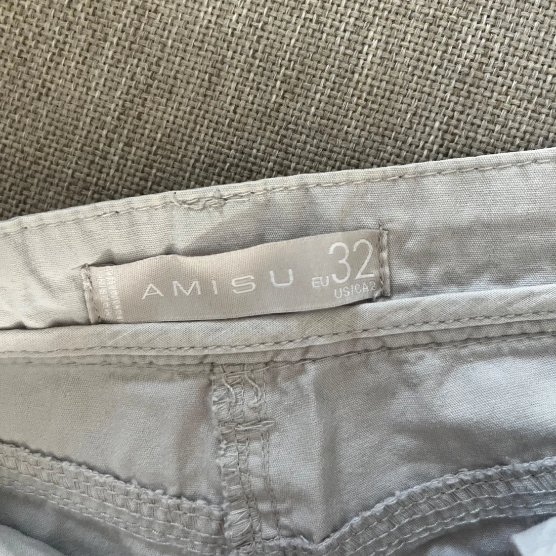 Ljusgrå cargopants från Amisu - 2