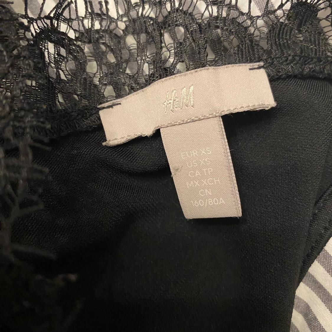 Svart spetstopp från H&M - 2