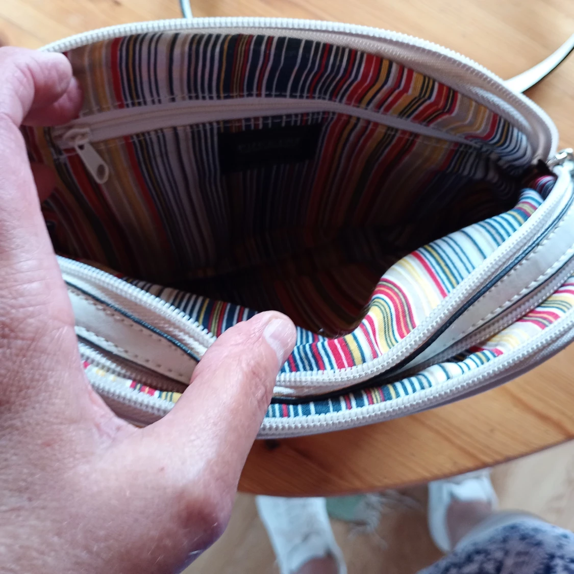 Vit axelväska från Puccini - 3